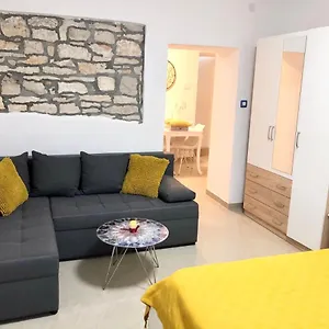 apartment-eni-pula.in-istria.net/