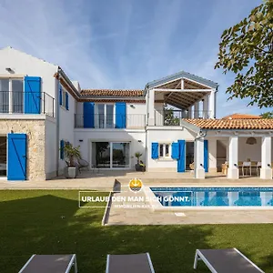 https://villa-ohana-krk.primorje-gorskikotar.com