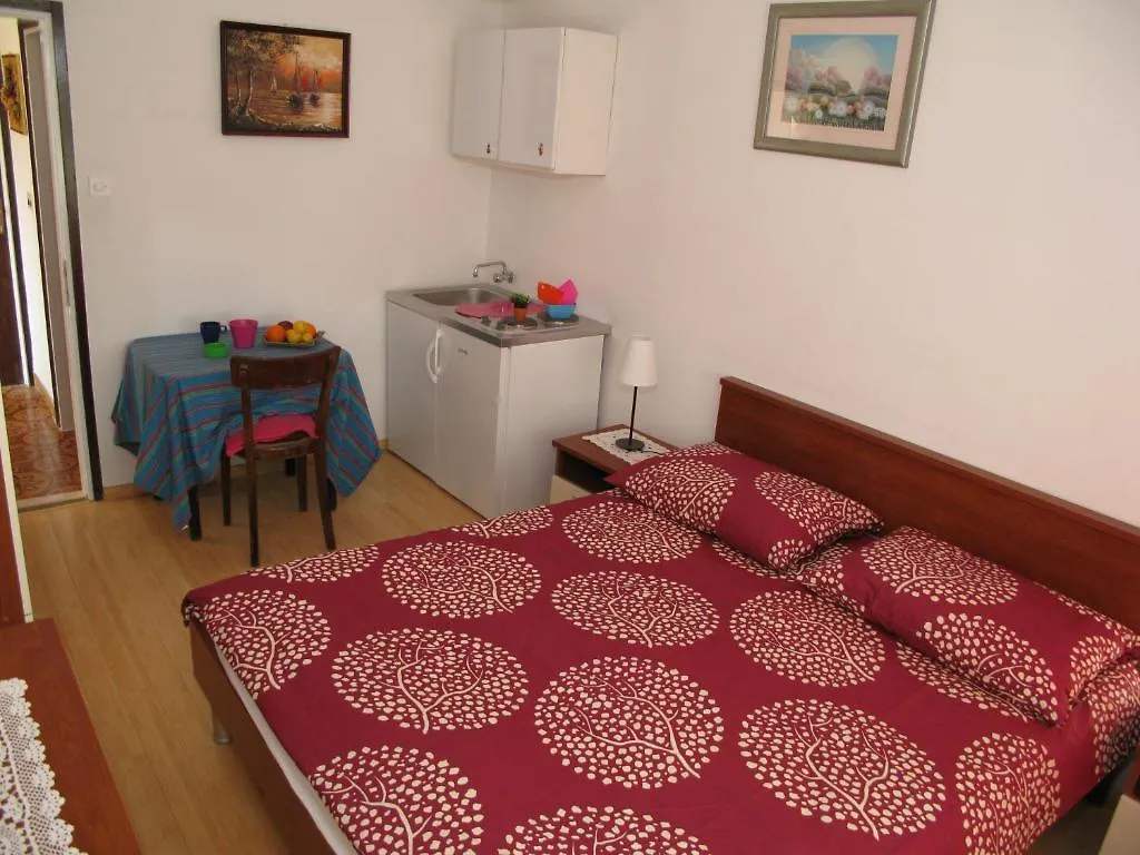 Apartments Ana 트로기르 크로아티아