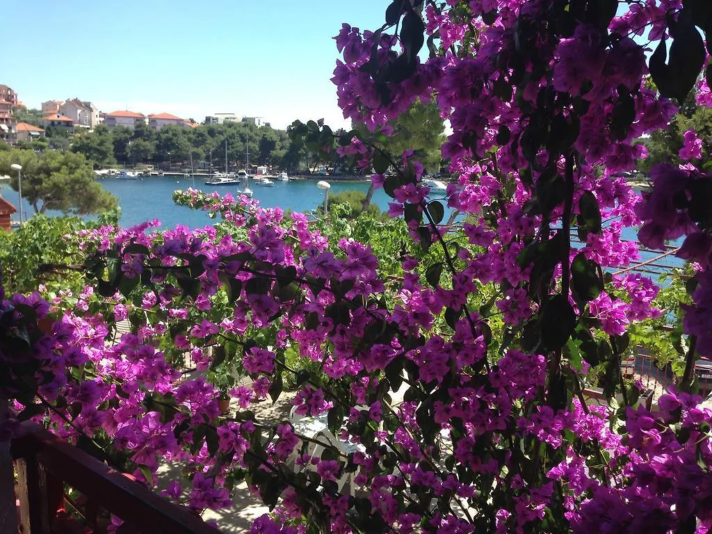 Apartments Ana Trogir